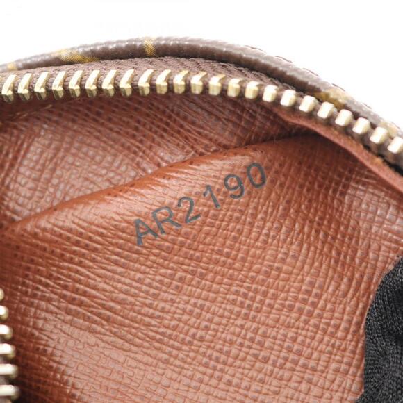 LOUIS VUITTON Brown Monogram Leather Shoulder Bag - Picture 5 of 9